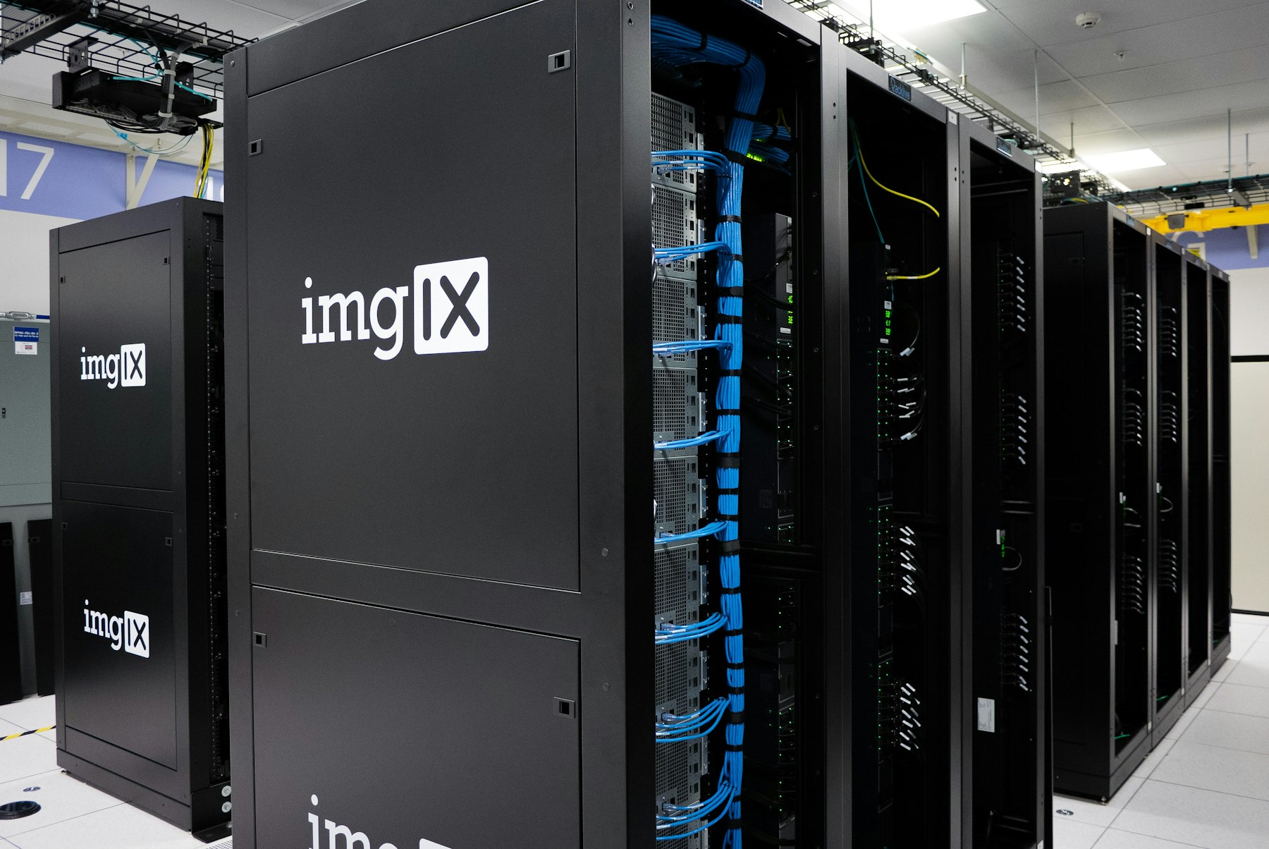 Server equipment and network cables in a data centre